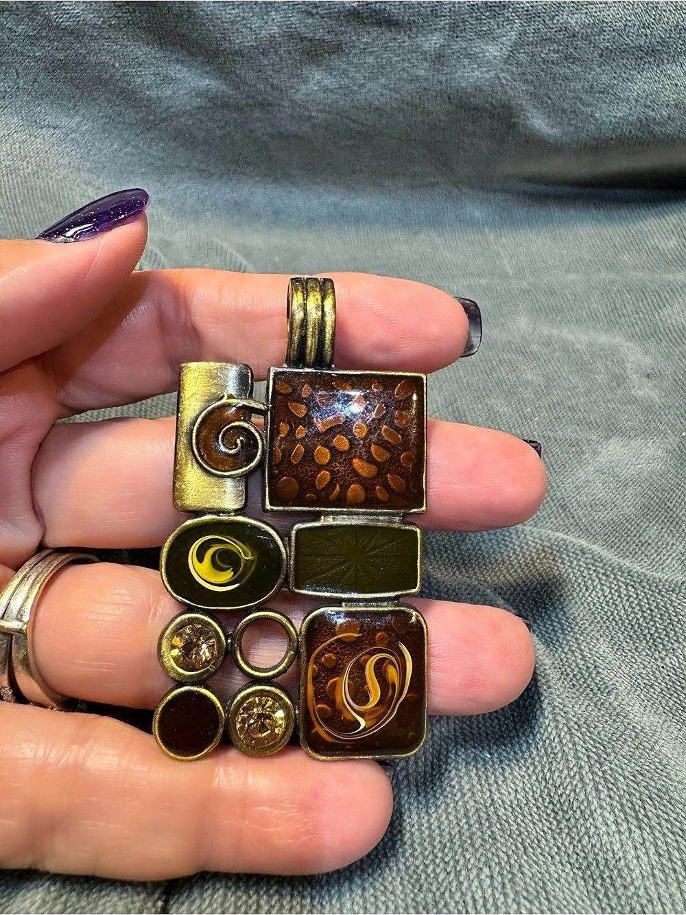 Premier Designs "Gallery" Enhancer Pendant